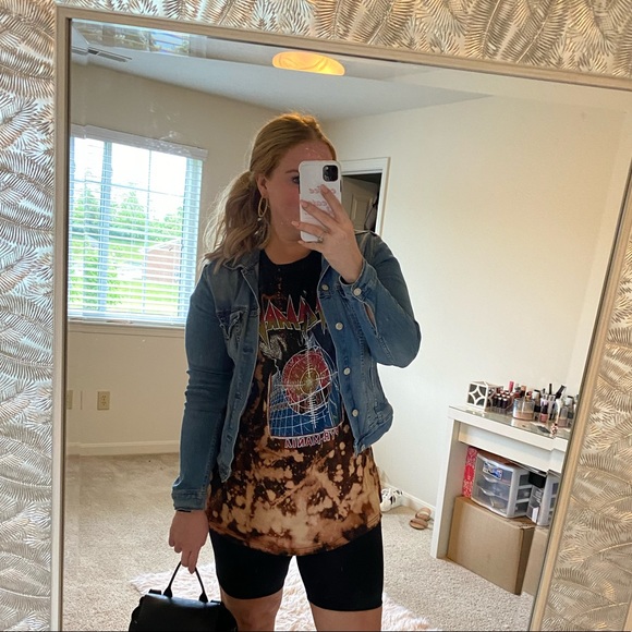 Bleached T-Shirt - Picture 4 of 4